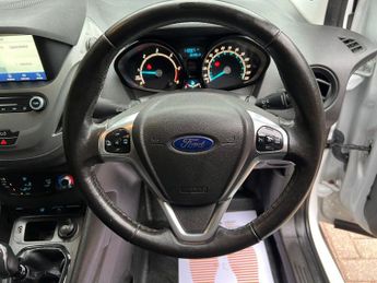 FORD TRANSIT COURIER 1.5 TDCi Trend Panel Van 5dr Diesel Manual L1 Euro 6 (100 ps)