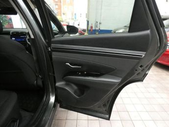 HYUNDAI TUCSON 1.6 T-GDi MHEV SE Connect SUV 5dr Petrol Hybrid DCT Euro 6 (s/s)