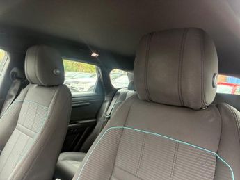 LAND ROVER RANGE ROVER EVOQUE 2.0 D150 R-Dynamic SUV 5dr Diesel Manual FWD Euro 6 (s/s) (150 p