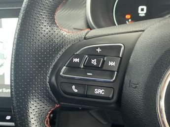 MG MG ZS 1.5 VTi-TECH Exclusive SUV 5dr Petrol Manual Euro 6 (s/s) (106 p