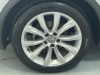 VOLKSWAGEN T-ROC 1.0 TSI SEL SUV 5dr Petrol Manual Euro 6 (s/s) (115 ps) - AA INS