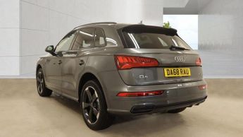 AUDI Q5 2.0 TDI 40 Black Edition SUV 5dr Diesel S Tronic quattro Euro 6 