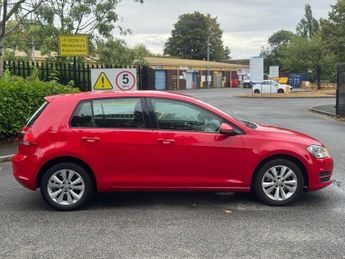 VOLKSWAGEN GOLF 1.6 TDI BlueMotion Tech SE Hatchback 5dr Diesel DSG Euro 5 (s/s)