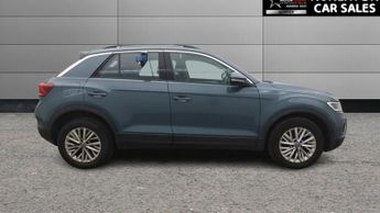 VOLKSWAGEN T-ROC 1.5 TSI Life SUV 5dr Petrol DSG Euro 6 (s/s) (150 ps)