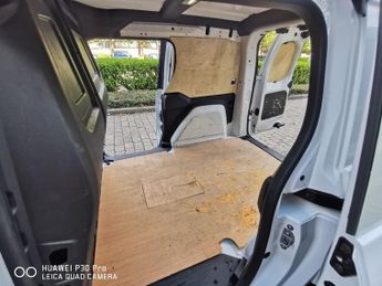NISSAN TOWNSTAR 45kWh Acenta Panel Van 6dr Electric Auto L1 (122 ps)