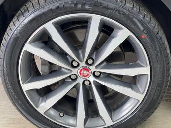 JAGUAR E-PACE 2.0 P250 R-Dynamic HSE SUV 5dr Petrol Auto AWD Euro 6 (s/s) (249