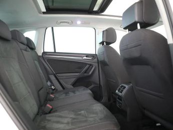 VOLKSWAGEN TIGUAN 1.5 TSI Elegance SUV 5dr Petrol DSG Euro 6 (s/s) (150 ps)