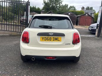 MINI HATCH 1.5 Cooper Classic Hatchback 5dr Petrol Steptronic Euro 6 (s/s) 