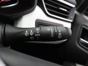 RENAULT CLIO 1.6 E-TECH Techno Hatchback 5dr Petrol Hybrid Auto Euro 6 (s/s) 