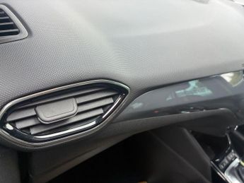 VAUXHALL CROSSLAND 1.2 Turbo Ultimate Nav SUV 5dr Petrol Auto Euro 6 (s/s) (130 ps)