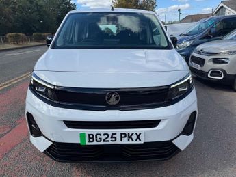 Vauxhall Combo Life Electric 52kWh Design XL MPV 5dr Electric Auto (11kW Charger) (136 ps).*7