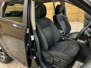 NISSAN QASHQAI 1.6 n-tec+ SUV 5dr Petrol CVT 2WD Euro 5 (117 ps)