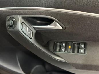 VOLKSWAGEN POLO 2016 Volkswagen Polo 1.2 TSI DSG Comfortline Auto Petrol – Japan