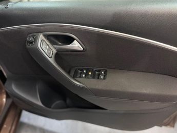 VOLKSWAGEN POLO 2016 Volkswagen Polo 1.2 TSI DSG Comfortline Auto Petrol – Japan
