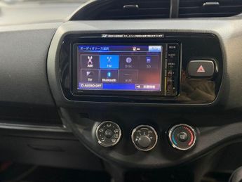 TOYOTA VITZ 2016 Toyota Vitz (Yaris) 1.3 F CVT Automatic Petrol -Blue- Japan