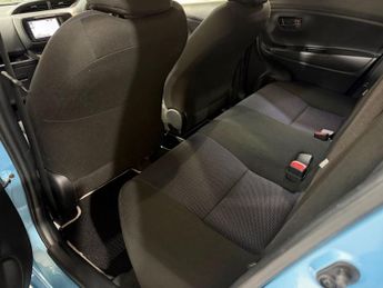 TOYOTA VITZ 2016 Toyota Vitz (Yaris) 1.3 F CVT Automatic Petrol -Blue- Japan