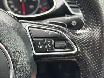 AUDI A4 2.0 TDI Black Edition Saloon 4dr Diesel Multitronic Euro 5 (s/s)