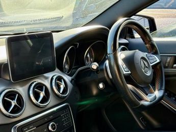 MERCEDES-BENZ GLA CLASS 180 2.1 GLA220d AMG Line SUV 5dr Diesel 7G-DCT 4MATIC Euro 6 | R