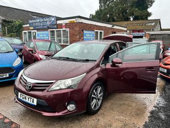 Toyota Avensis 2.0 D-4D Icon Saloon 4dr Diesel Manual Euro 5 (126 ps)
