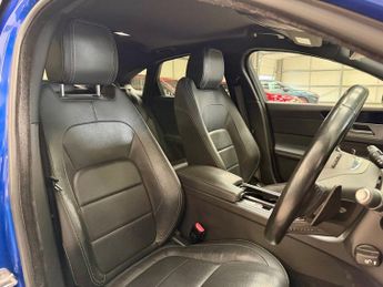 JAGUAR XF 2.0d R-Sport Saloon 4dr Diesel Auto Euro 6 (s/s) (180 ps)