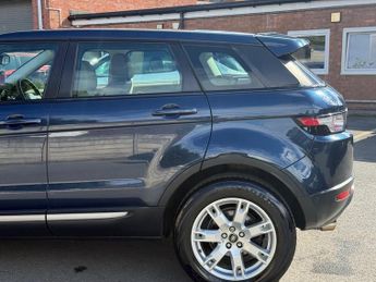 LAND ROVER RANGE ROVER EVOQUE 2.2 SD4 Pure SUV 5dr Diesel Auto 4WD Euro 5 (190 ps)