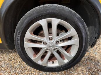 NISSAN JUKE 1.6 N-Connecta SUV 5dr Petrol XTRON Euro 6 (117 ps)
