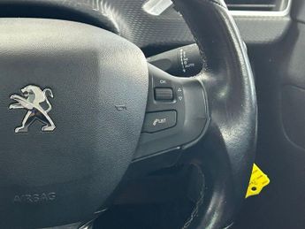 PEUGEOT 208 1.2 PureTech Allure Hatchback 5dr Petrol Manual Euro 6 (82 ps)