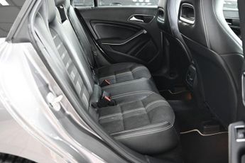 MERCEDES-BENZ CLA 2.1 CLA220d Sport Shooting Brake 5dr Diesel 7G-DCT Euro 6 (s/s) 