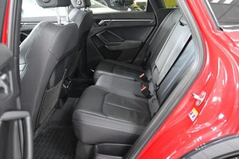 AUDI Q3 1.5 TFSI CoD 35 Vorsprung SUV 5dr Petrol S Tronic Euro 6 (s/s) (
