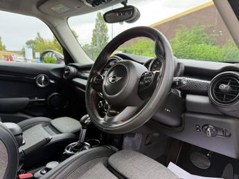 MINI HATCH 2.0 Cooper SD Hatchback 5dr Diesel Auto 6Spd Euro 6 (s/s) (170 p