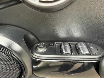 MINI HATCH 2.0 Cooper SD Hatchback 5dr Diesel Auto 6Spd Euro 6 (s/s) (170 p