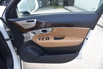 VOLVO XC90 2.0h T8 Twin Engine 9.2kWh Inscription SUV 5dr Petrol Plug-in Hy
