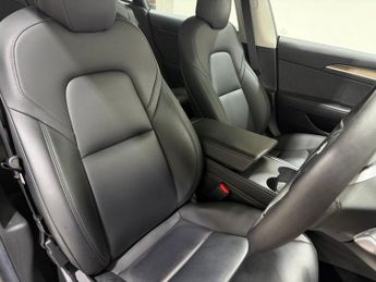 TESLA Model 3 Standard Range Plus Saloon 4dr Electric Auto RWD (241 bhp)
