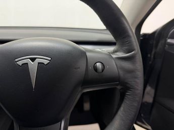 TESLA Model 3 Standard Range Plus Saloon 4dr Electric Auto RWD (241 bhp)