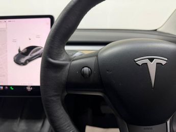 TESLA Model 3 Standard Range Plus Saloon 4dr Electric Auto RWD (241 bhp)