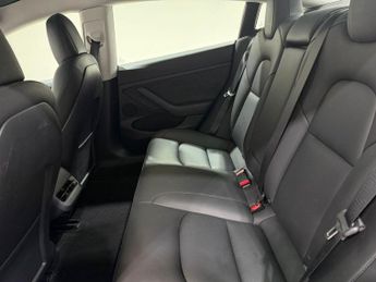TESLA Model 3 Standard Range Plus Saloon 4dr Electric Auto RWD (241 bhp)