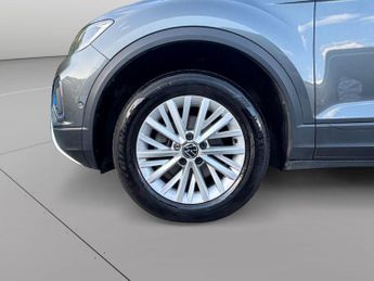 VOLKSWAGEN T-ROC 1.5 TSI Life SUV 5dr Petrol DSG Euro 6 (s/s) (150 ps)