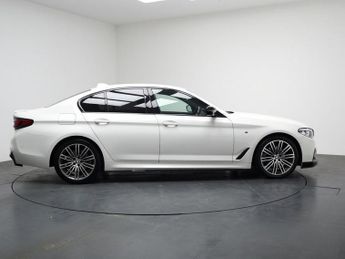 BMW 5 SERIES 2.0 520d M Sport Saloon 4dr Diesel Auto Euro 6 (s/s) (190 ps)