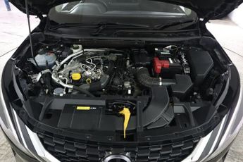 NISSAN QASHQAI 1.3 DIG-T MHEV N-Connecta XTRON Euro 6 (s/s) 5dr