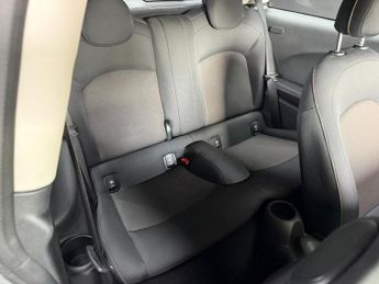 MINI HATCH 1.5 Cooper Hatchback 3dr Petrol Auto Euro 6 (s/s) (136 ps)