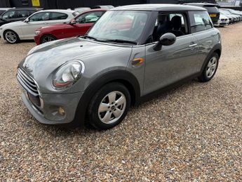 MINI HATCH 1.5 Cooper Hatchback 3dr Petrol Auto Euro 6 (s/s) (136 ps)