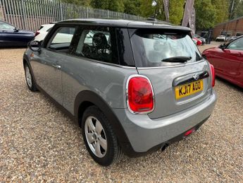 MINI HATCH 1.5 Cooper Hatchback 3dr Petrol Auto Euro 6 (s/s) (136 ps)
