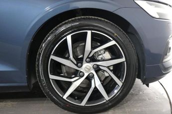 VOLVO V60 2.0 D3 Momentum Pro Estate 5dr Diesel Auto Euro 6 (s/s) (150 ps)