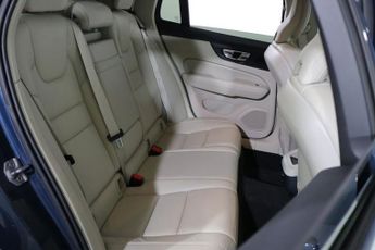 VOLVO V60 2.0 D3 Momentum Pro Estate 5dr Diesel Auto Euro 6 (s/s) (150 ps)
