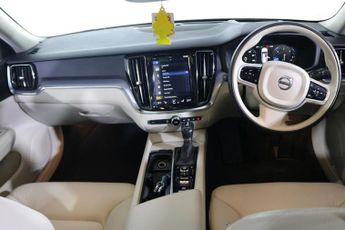 VOLVO V60 2.0 D3 Momentum Pro Estate 5dr Diesel Auto Euro 6 (s/s) (150 ps)