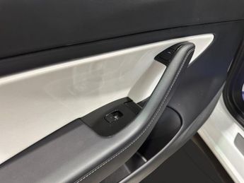 TESLA Model 3 (Dual Motor) Performance Saloon 4dr Electric Auto 4WDE (Performa