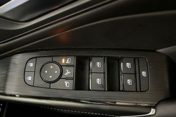 NISSAN QASHQAI 1.3 DIG-T MHEV N-Connecta SUV 5dr Petrol Hybrid XTRON Euro 6 (s/