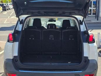 PEUGEOT 5008 AUTOMATIC 1.2 PureTech Allure SUV 5dr Petrol EAT Euro 6 (s/s) (1
