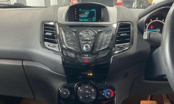 FORD FIESTA 1.0T EcoBoost Zetec Hatchback 5dr Petrol Powershift Euro 6 (100 