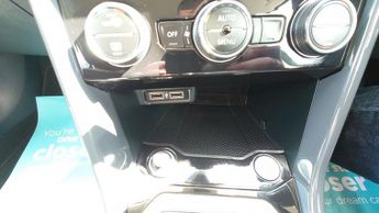 VOLKSWAGEN T-ROC 1.5 TSI GPF EVO SEL SUV 5dr Petrol DSG Euro 6 (s/s) (150 ps)